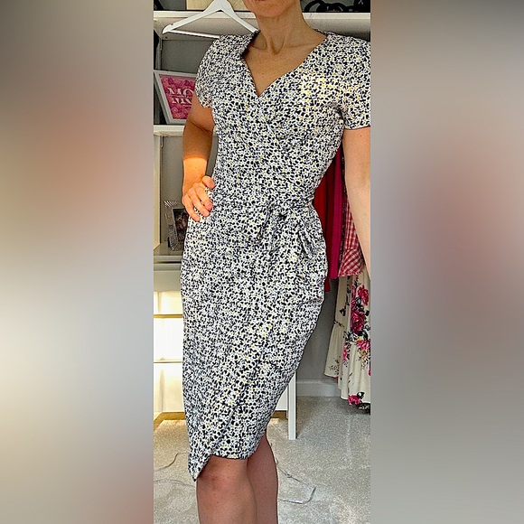 DVF Silk Cotton Blend White Daffodil 🌼 Classic Wrap Dress - Picture 5 of 9